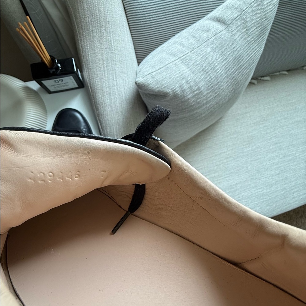 Gucci Black and Red Sneakers with Gold Bee - Picture 10 of 10